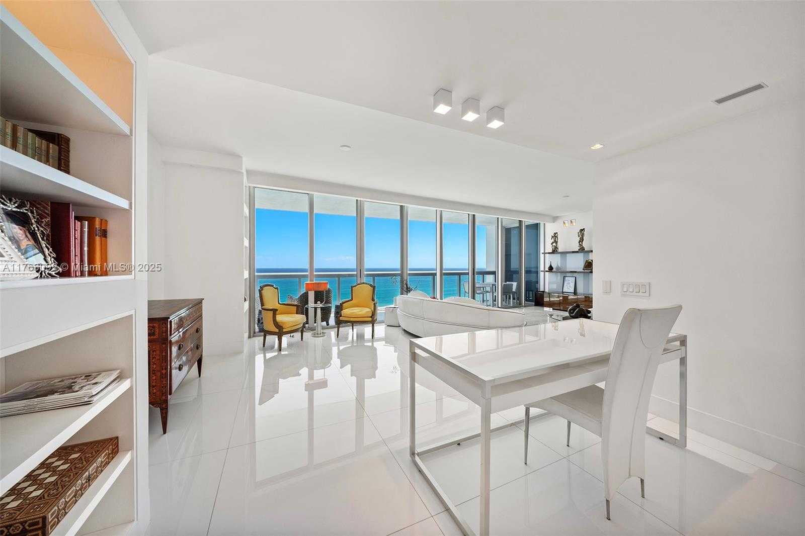 Small Image of 6899 COLLINS AVE #2307/10, Miami Beach Number 9