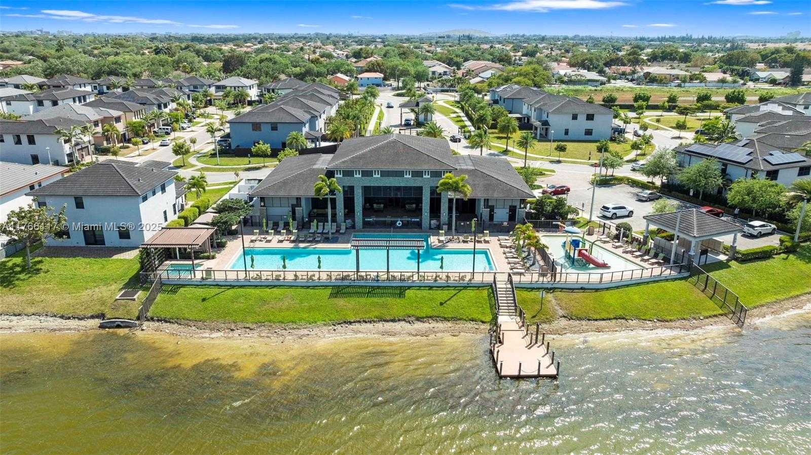 Small Image of 15788 NORTH WEST 91ST CT #1, Miami Lakes Number 3