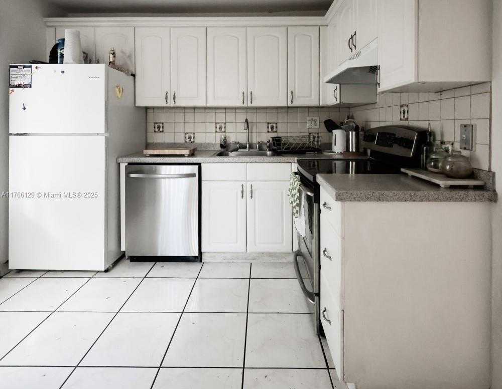Small Image of 10772 NORTH KENDALL DR #G5, Miami Number 13