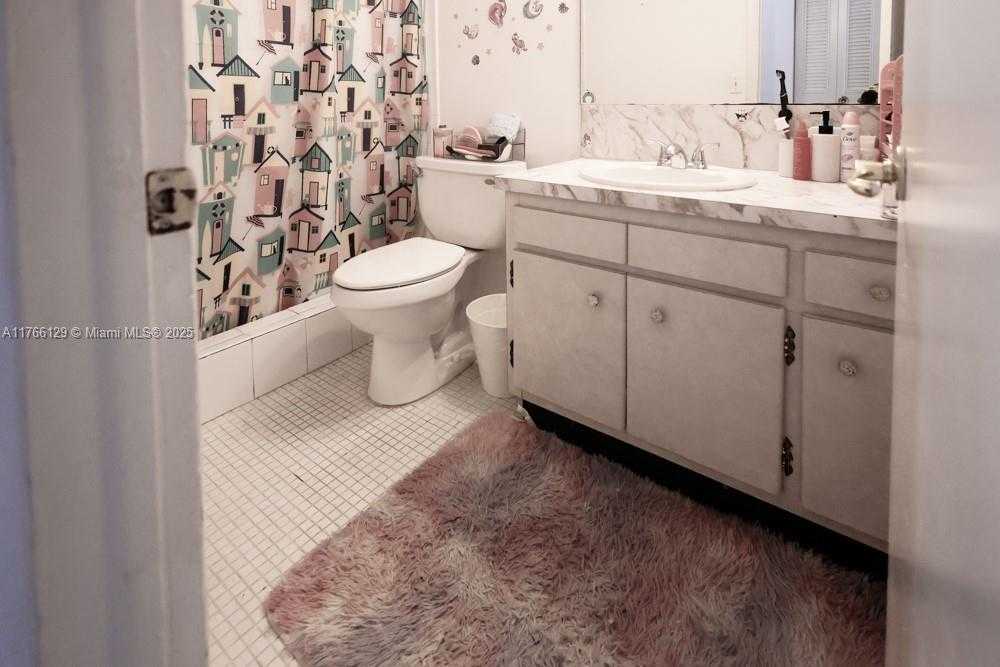 Small Image of 10772 NORTH KENDALL DR #G5, Miami Number 25