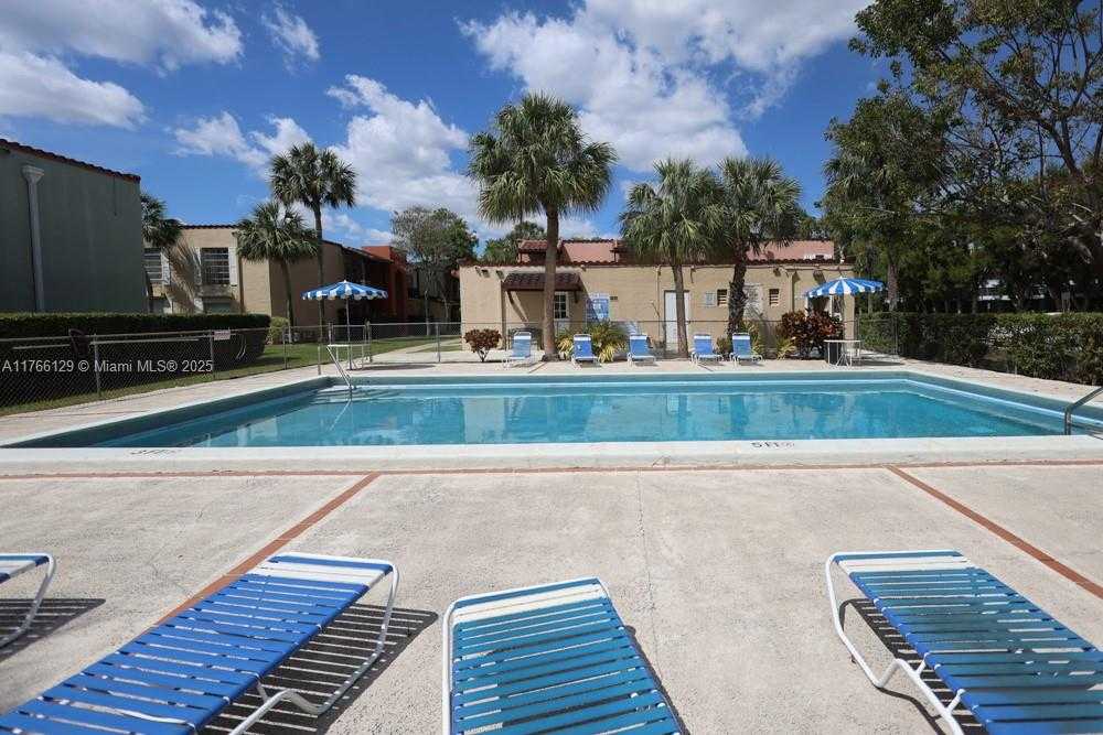 Small Image of 10772 NORTH KENDALL DR #G5, Miami Number 35