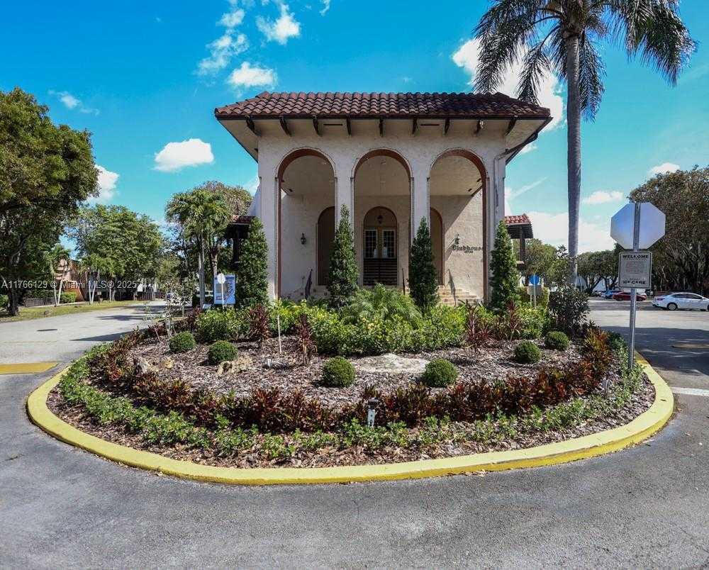Small Image of 10772 NORTH KENDALL DR #G5, Miami Number 4