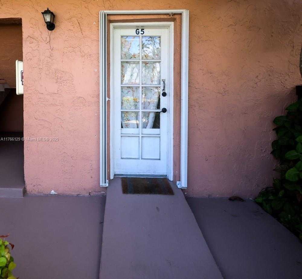 Small Image of 10772 NORTH KENDALL DR #G5, Miami Number 6