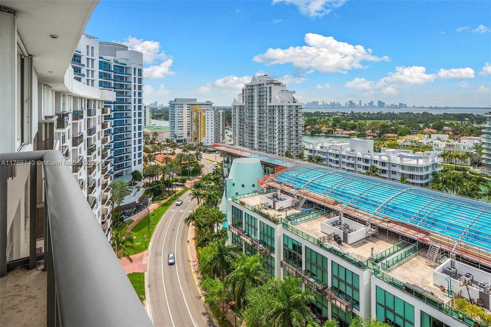 Small Image of 6039 COLLINS AVE #1733, Miami Beach Number 12