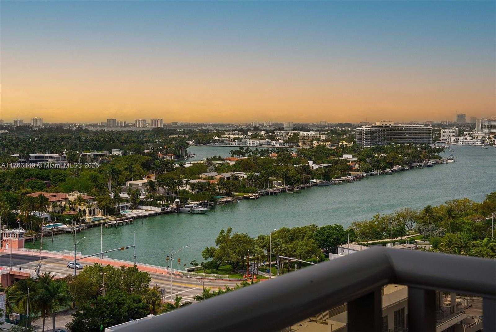 Small Image of 6039 COLLINS AVE #1733, Miami Beach Number 2