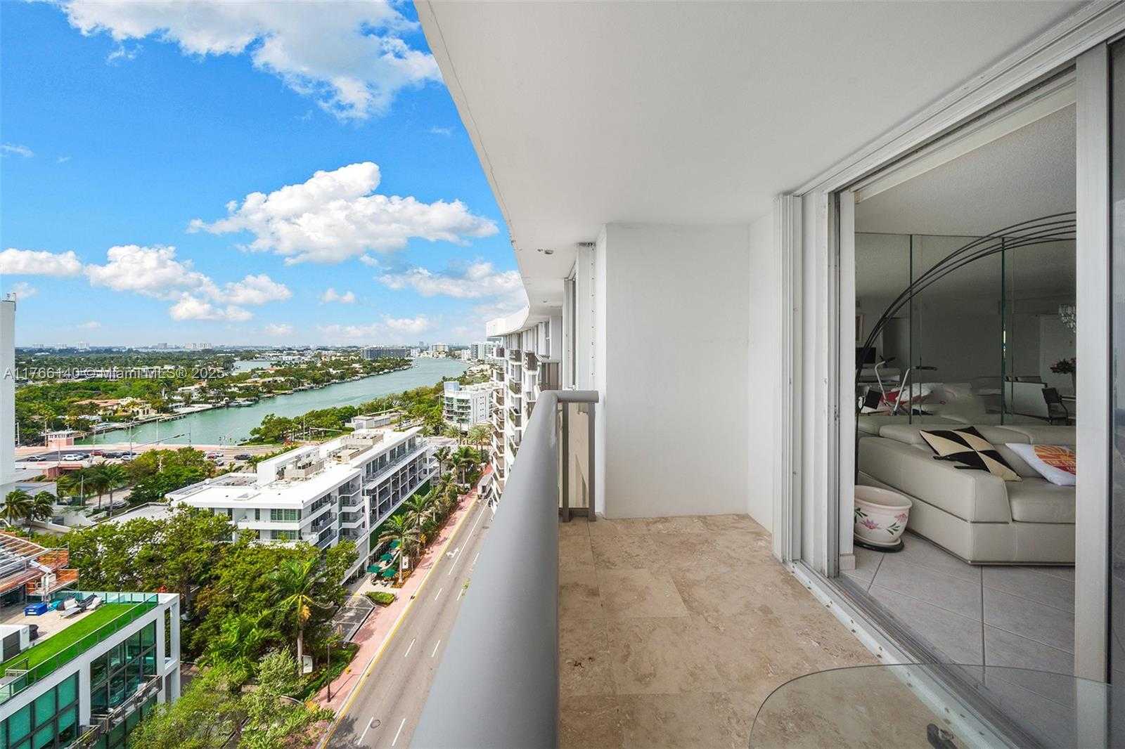 Small Image of 6039 COLLINS AVE #1733, Miami Beach Number 4