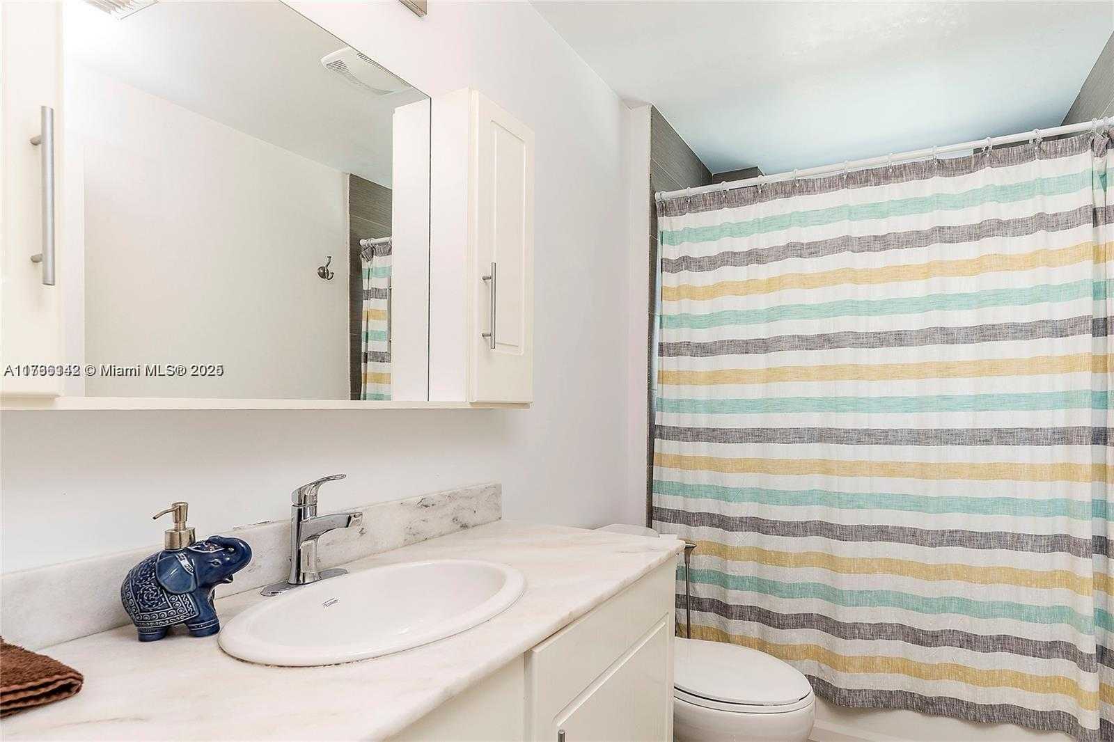 Small Image of 275 NORTH EAST 18TH ST #1103, Miami Number 6
