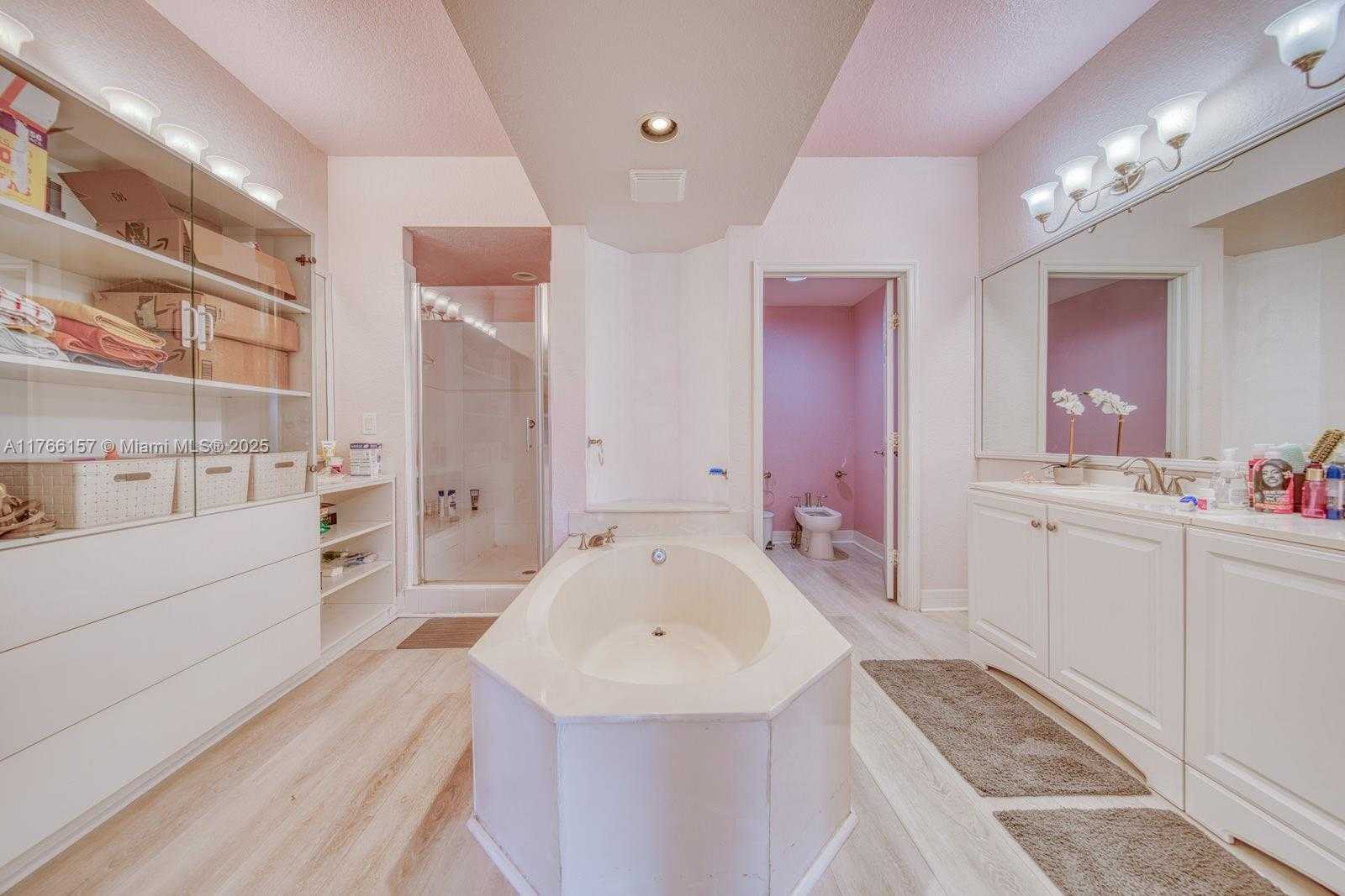 Small Image of 10700 NORTH WEST 66TH ST #309, Doral Number 13