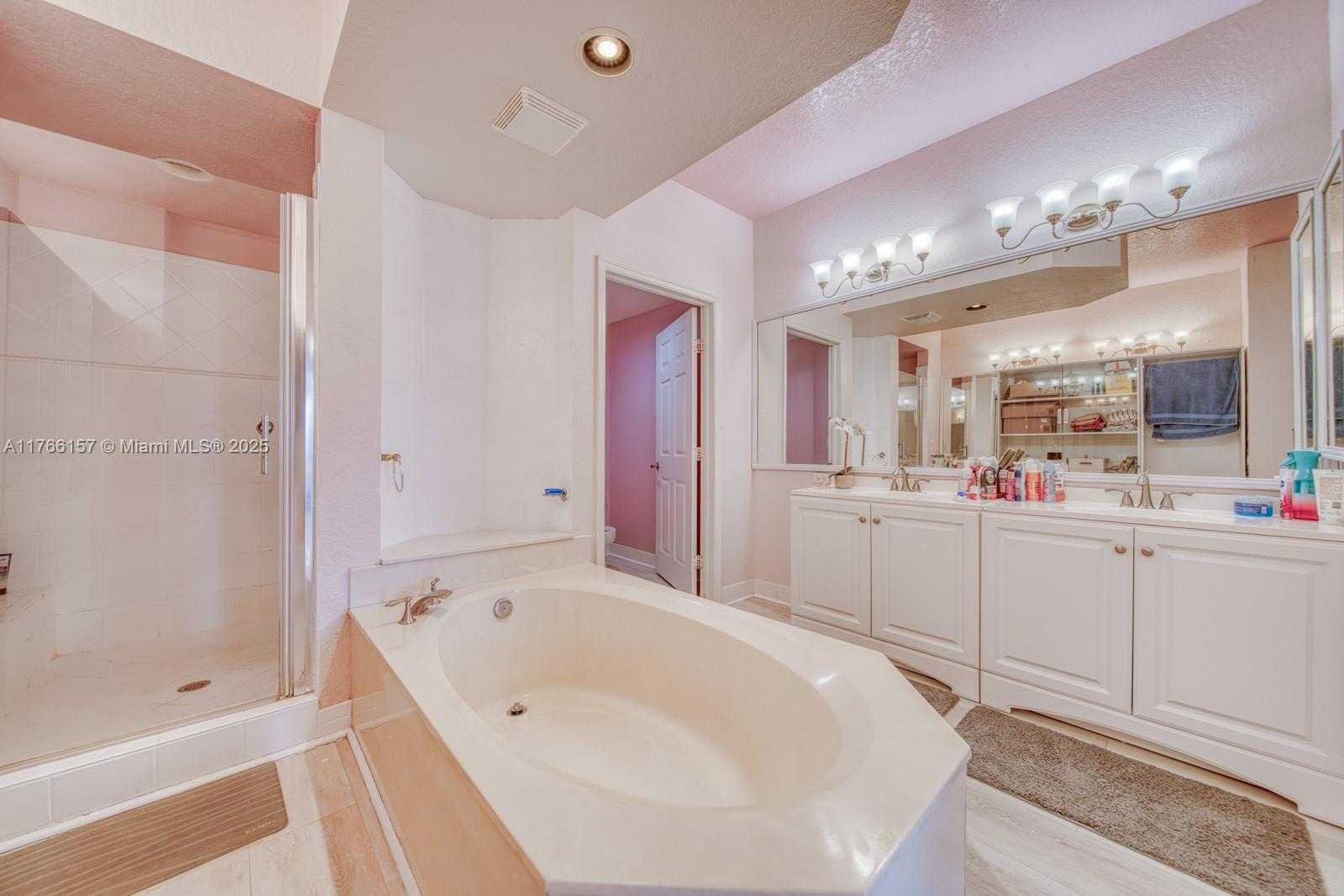 Small Image of 10700 NORTH WEST 66TH ST #309, Doral Number 14