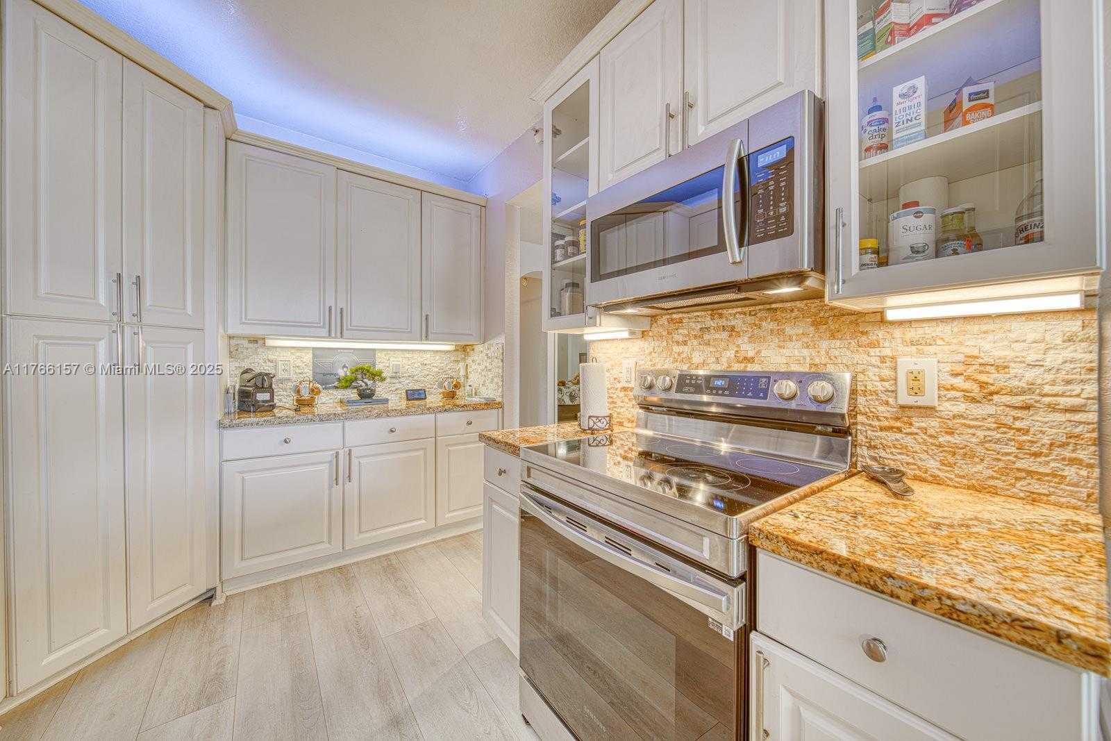 Small Image of 10700 NORTH WEST 66TH ST #309, Doral Number 19