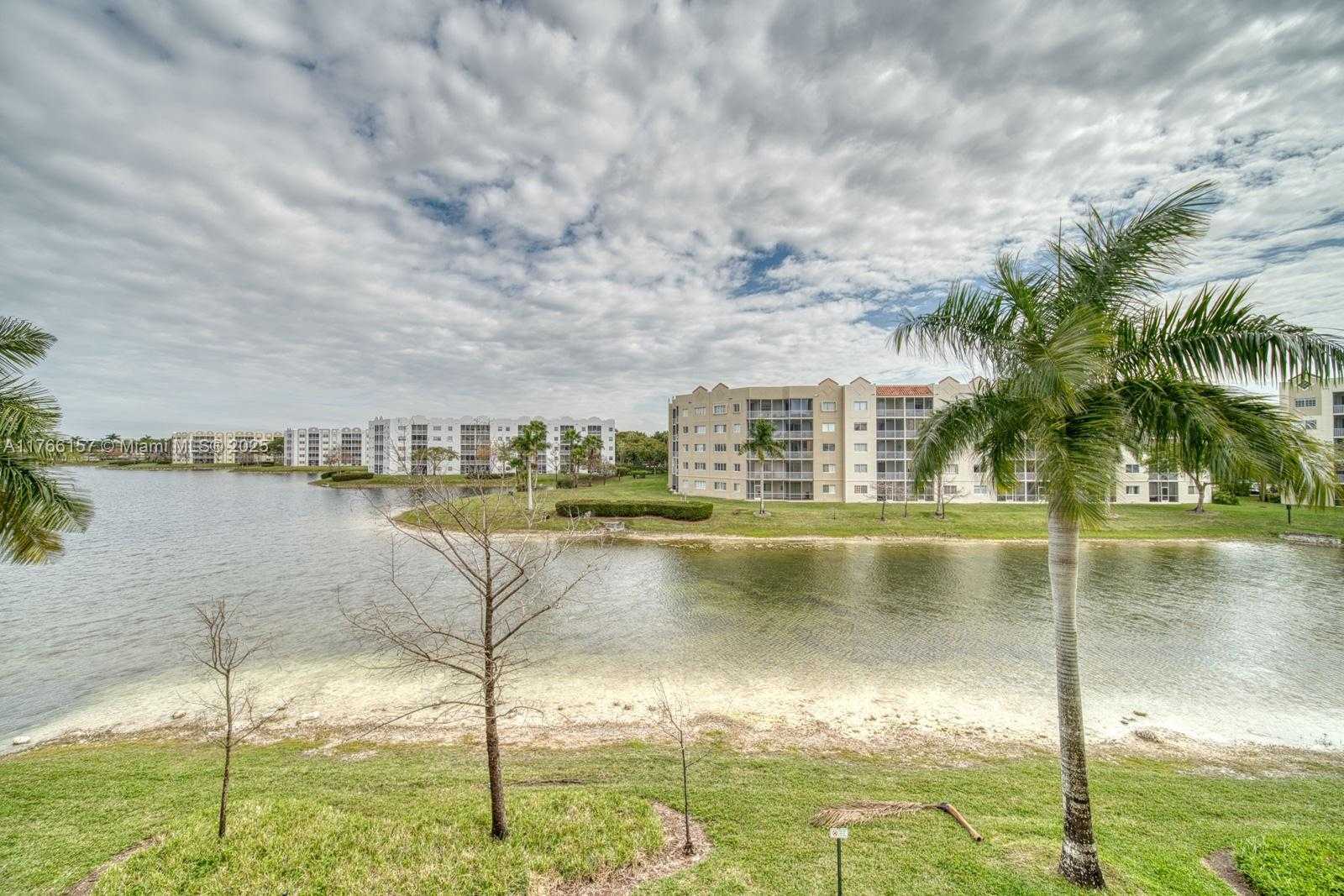 Small Image of 10700 NORTH WEST 66TH ST #309, Doral Number 31