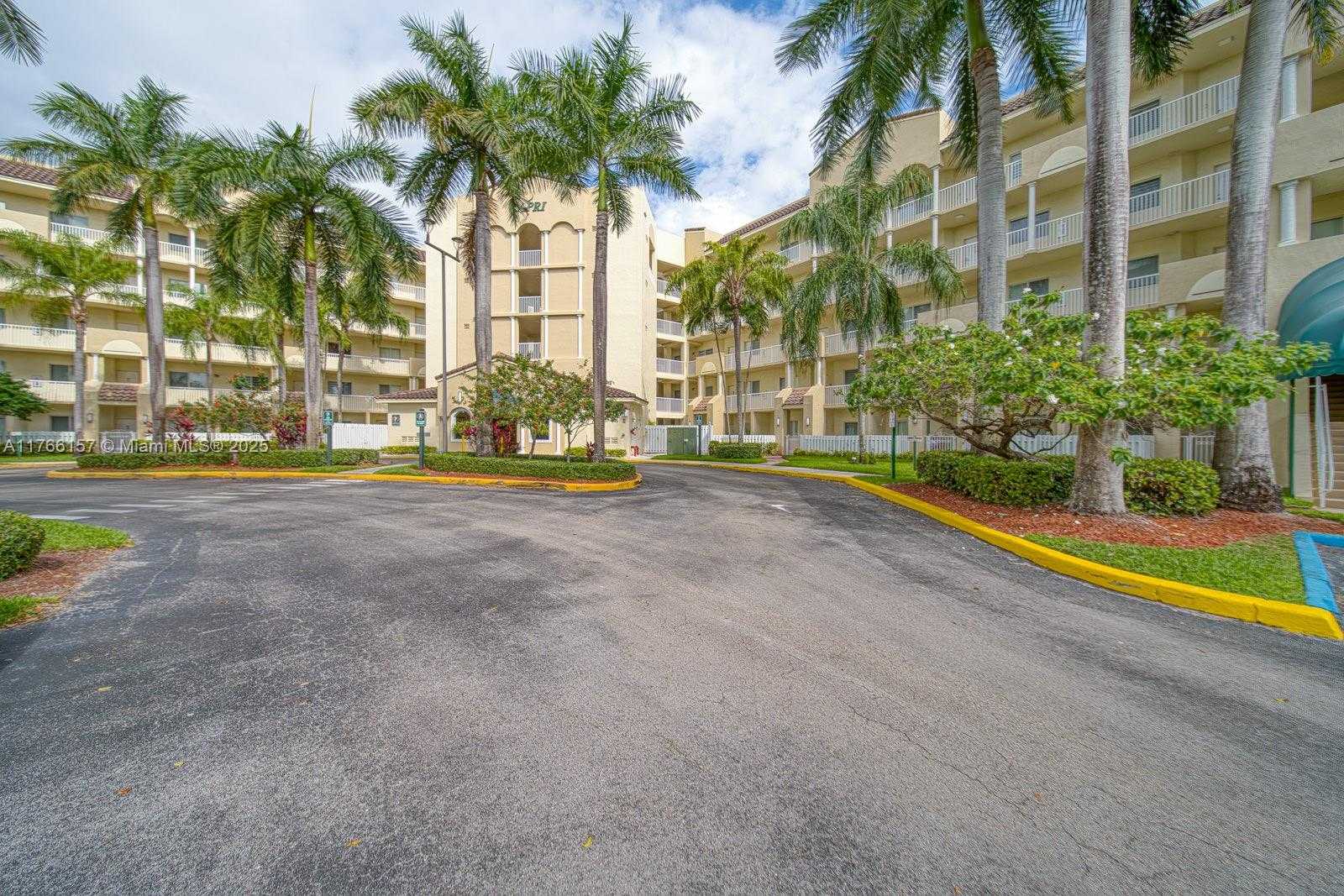 Small Image of 10700 NORTH WEST 66TH ST #309, Doral Number 34