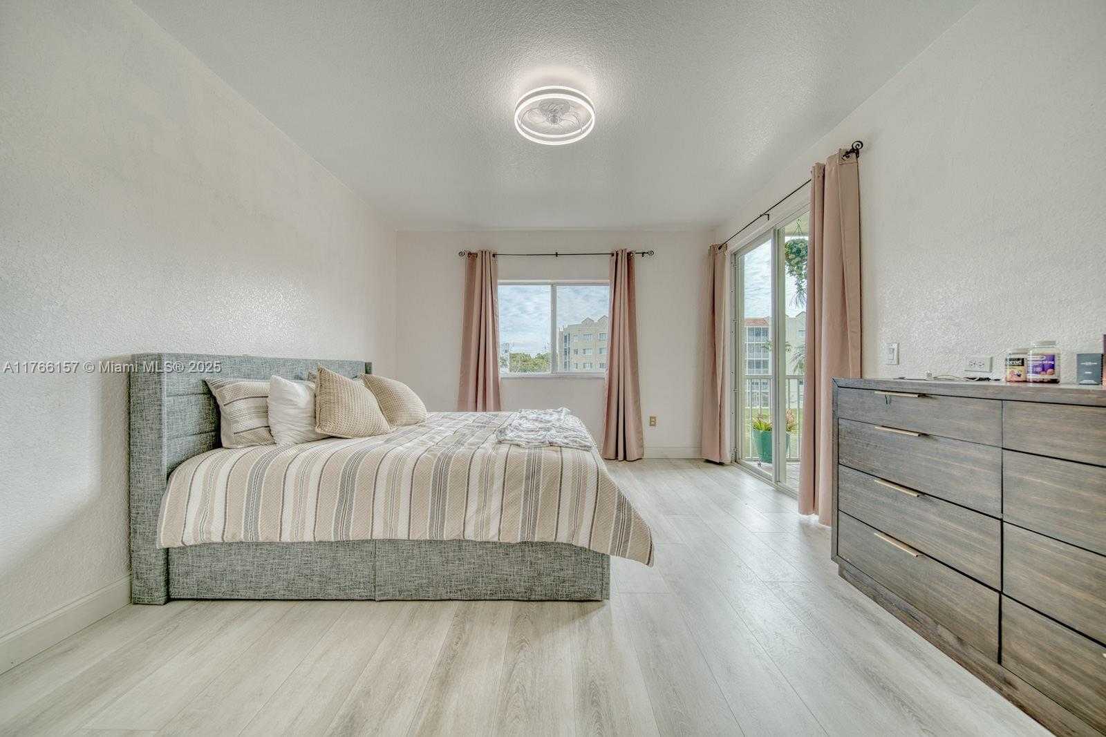 Small Image of 10700 NORTH WEST 66TH ST #309, Doral Number 7