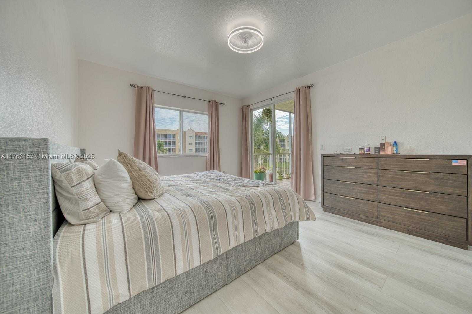 Small Image of 10700 NORTH WEST 66TH ST #309, Doral Number 8