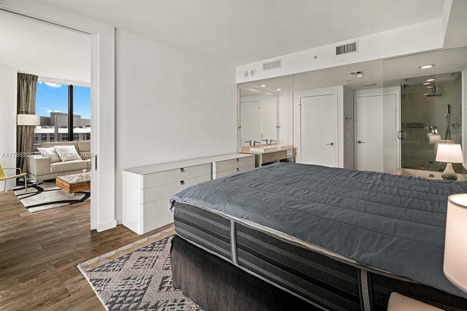 Small Image of 650 NORTH EAST 32ND ST #3701, Miami Number 13