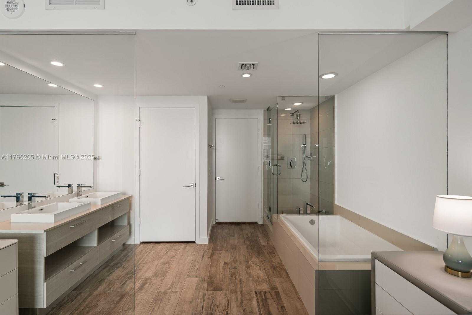 Small Image of 650 NORTH EAST 32ND ST #3701, Miami Number 15