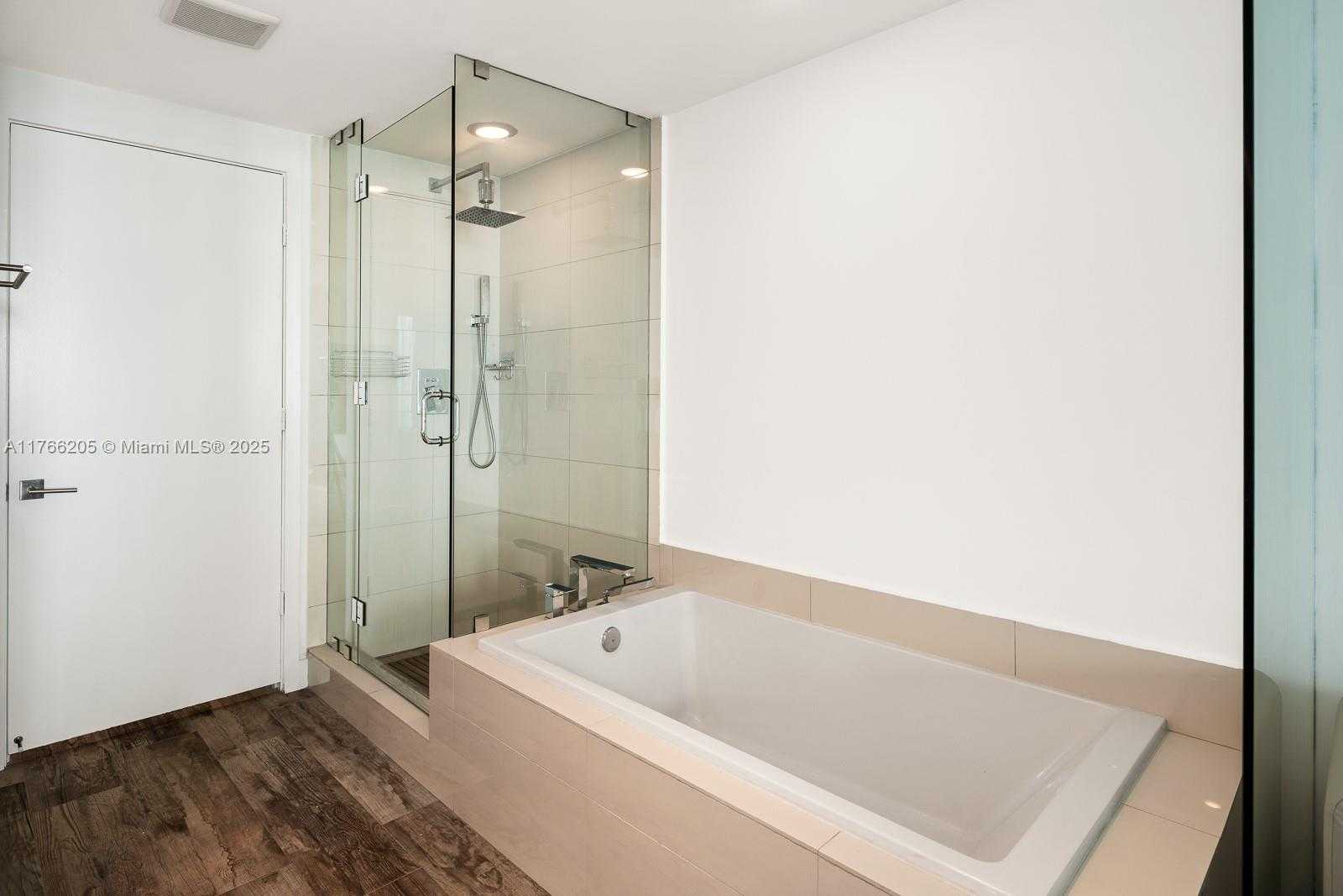 Small Image of 650 NORTH EAST 32ND ST #3701, Miami Number 16