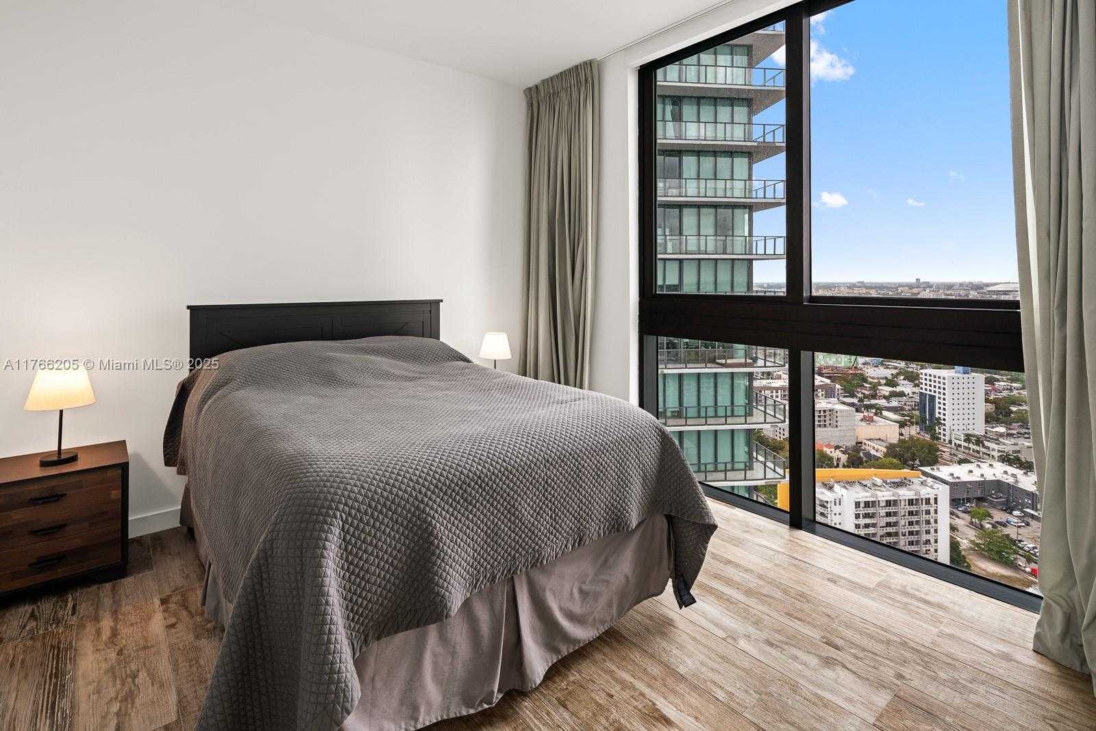 Small Image of 650 NORTH EAST 32ND ST #3701, Miami Number 23