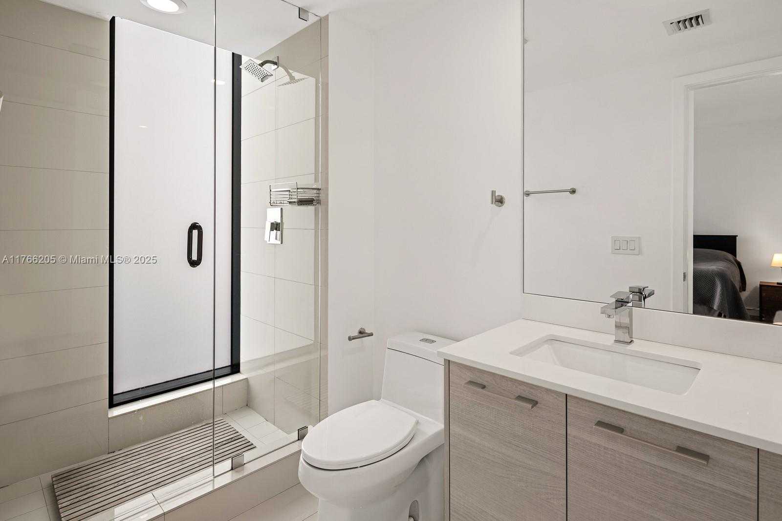 Small Image of 650 NORTH EAST 32ND ST #3701, Miami Number 24