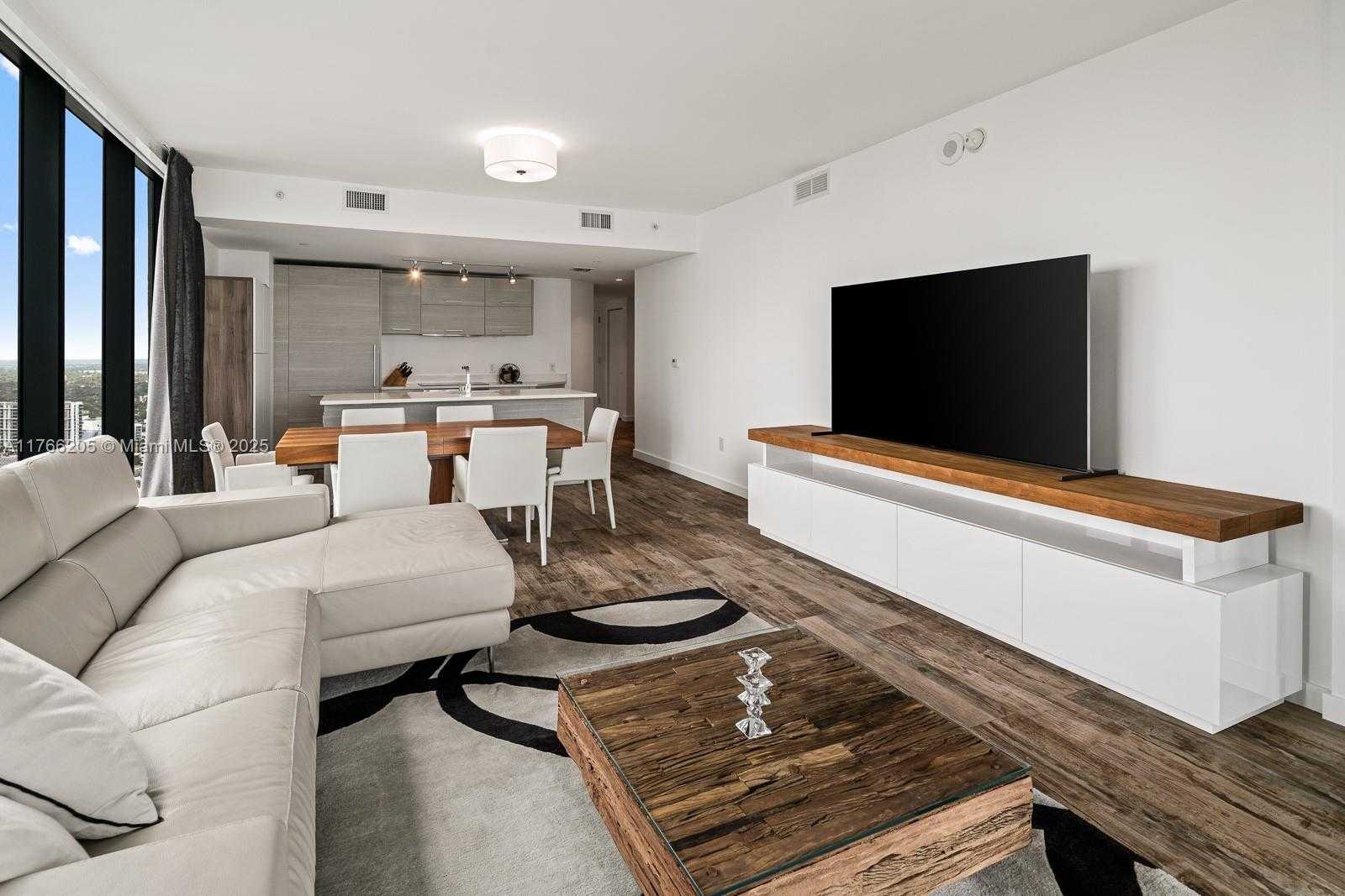 Small Image of 650 NORTH EAST 32ND ST #3701, Miami Number 9
