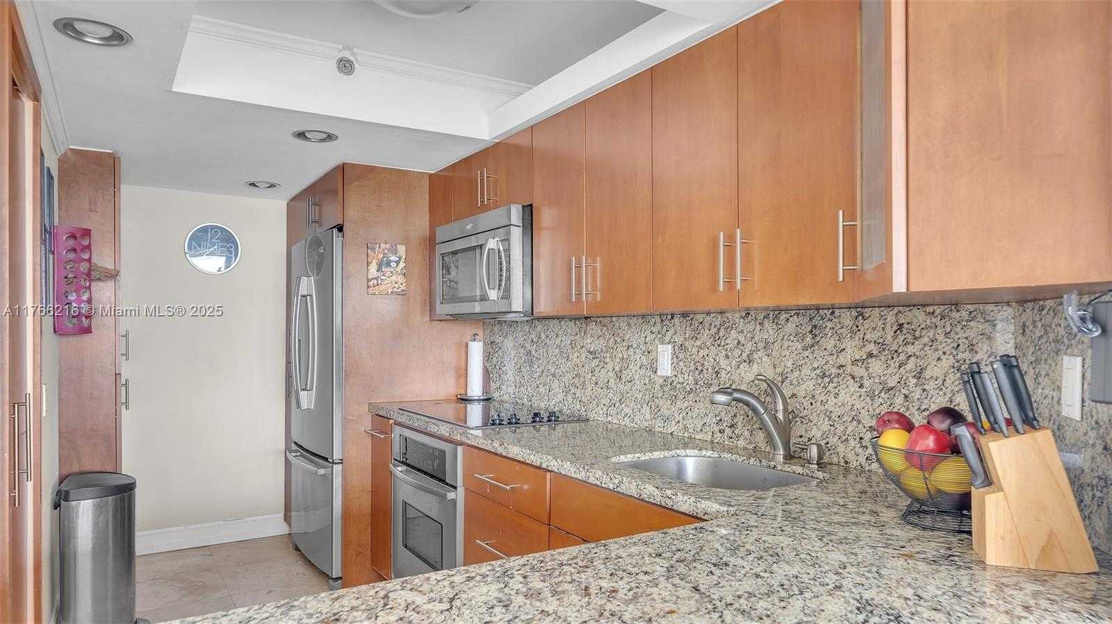 Small Image of 7601 EAST TREASURE DR #1518, North Bay Village Number 18