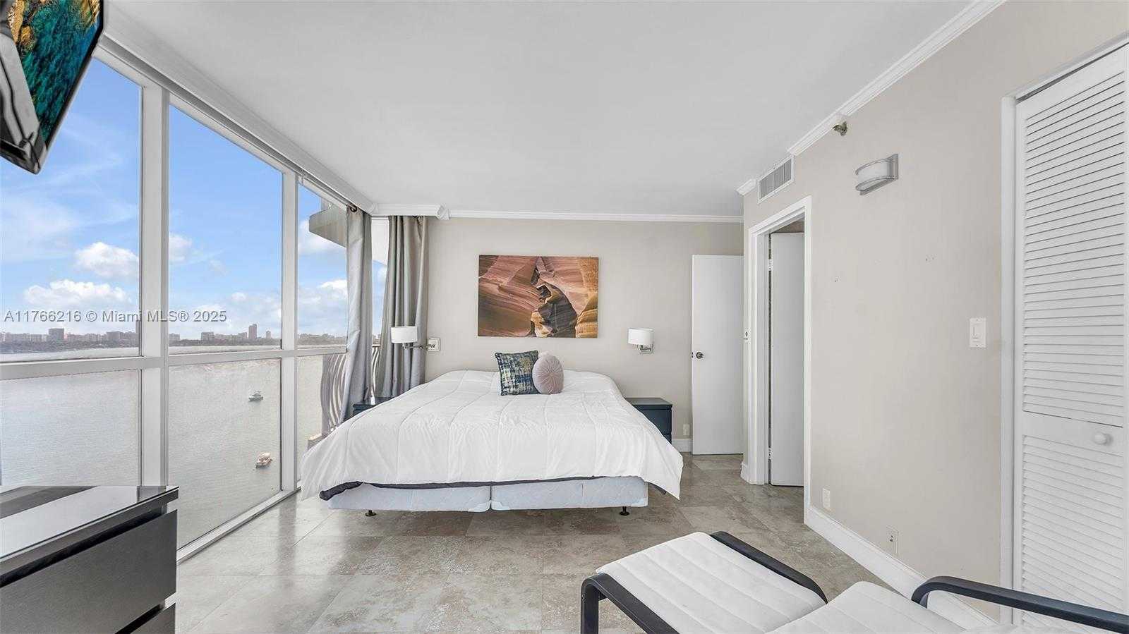 Small Image of 7601 EAST TREASURE DR #1518, North Bay Village Number 33