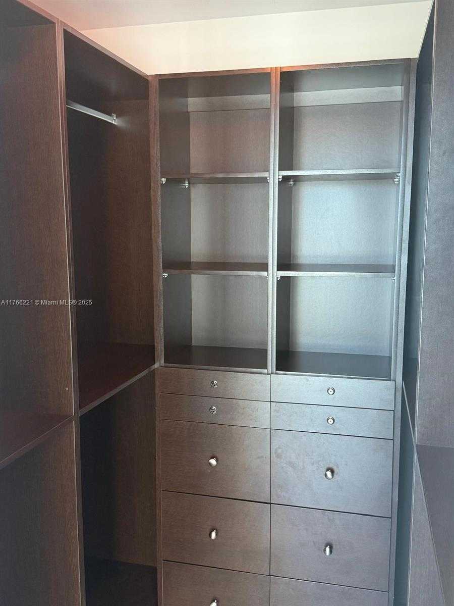 Small Image of 300 SOUTH BISCAYNE BLVD #3716, Miami Number 19