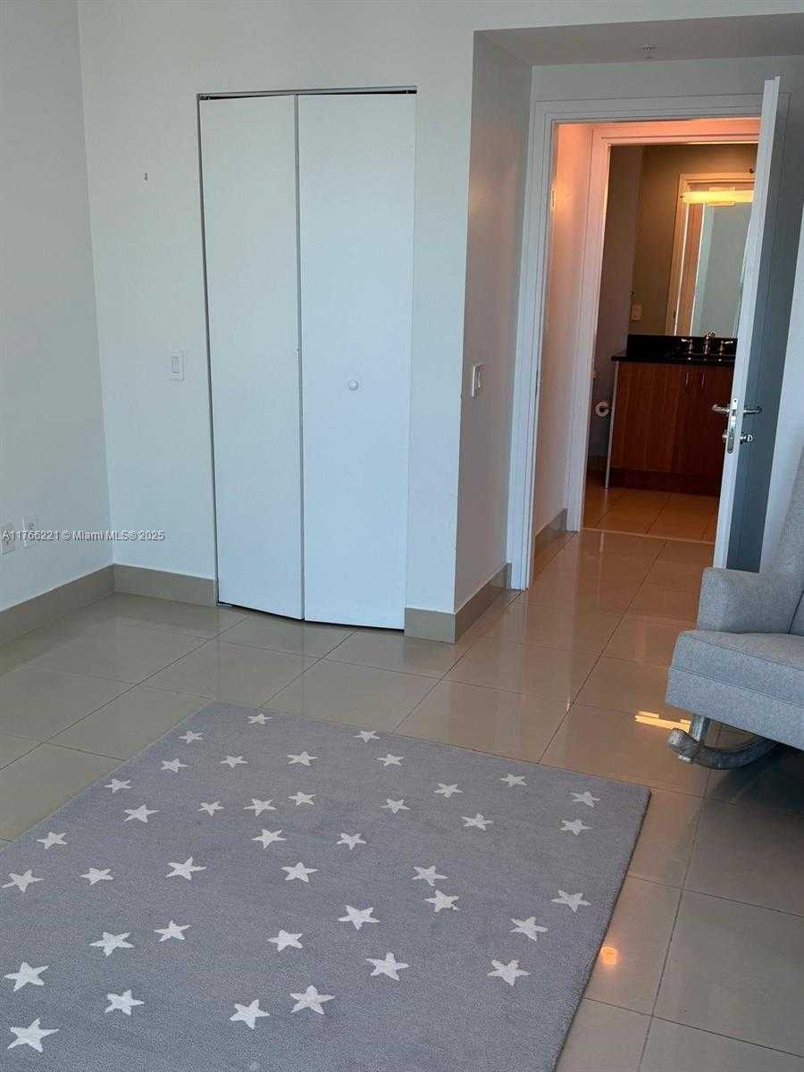 Small Image of 300 SOUTH BISCAYNE BLVD #3716, Miami Number 21