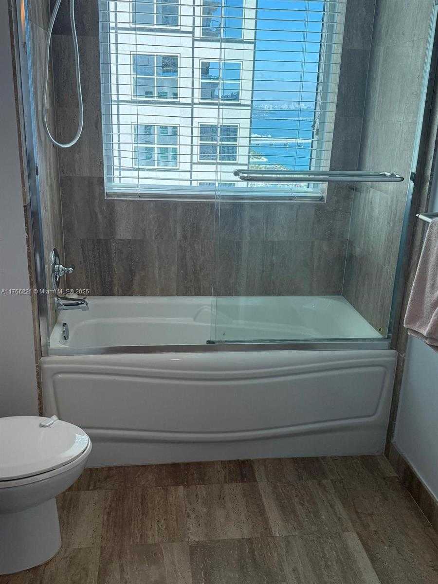 Small Image of 300 SOUTH BISCAYNE BLVD #3716, Miami Number 22