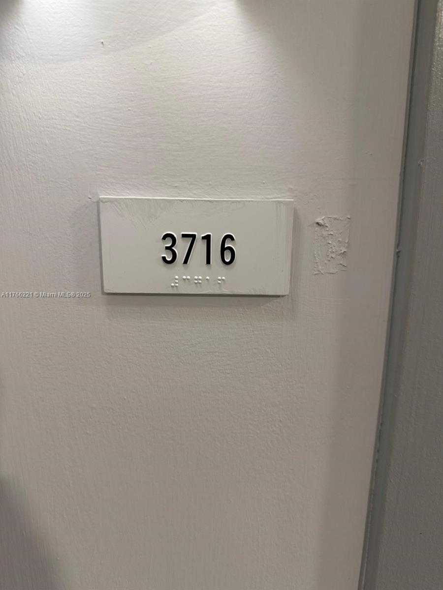 Small Image of 300 SOUTH BISCAYNE BLVD #3716, Miami Number 29