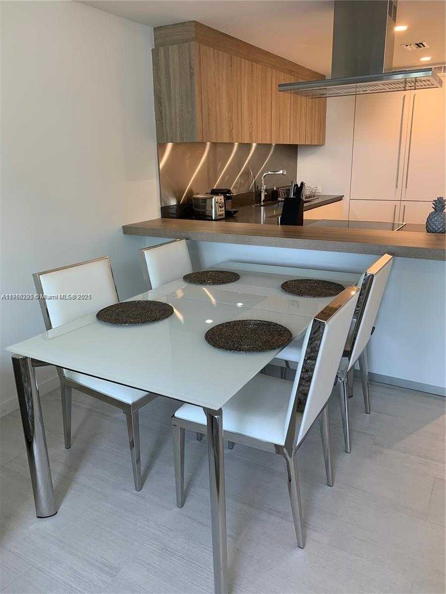 Small Image of 1000 BRICKELL PLZ #3404, Miami Number 10