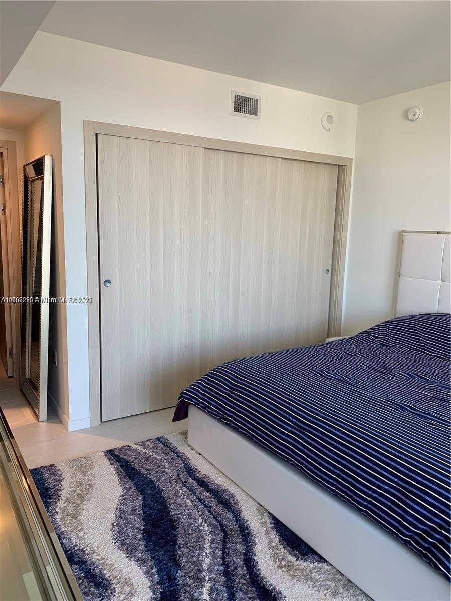 Small Image of 1000 BRICKELL PLZ #3404, Miami Number 17
