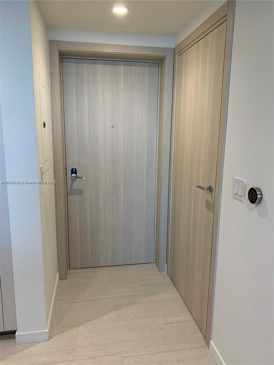 Small Image of 1000 BRICKELL PLZ #3404, Miami Number 21