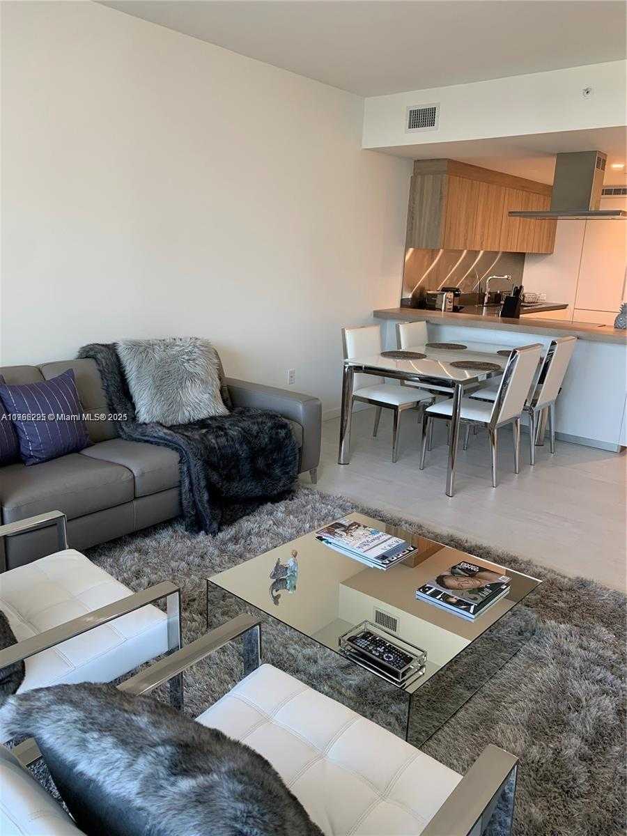 Small Image of 1000 BRICKELL PLZ #3404, Miami Number 7