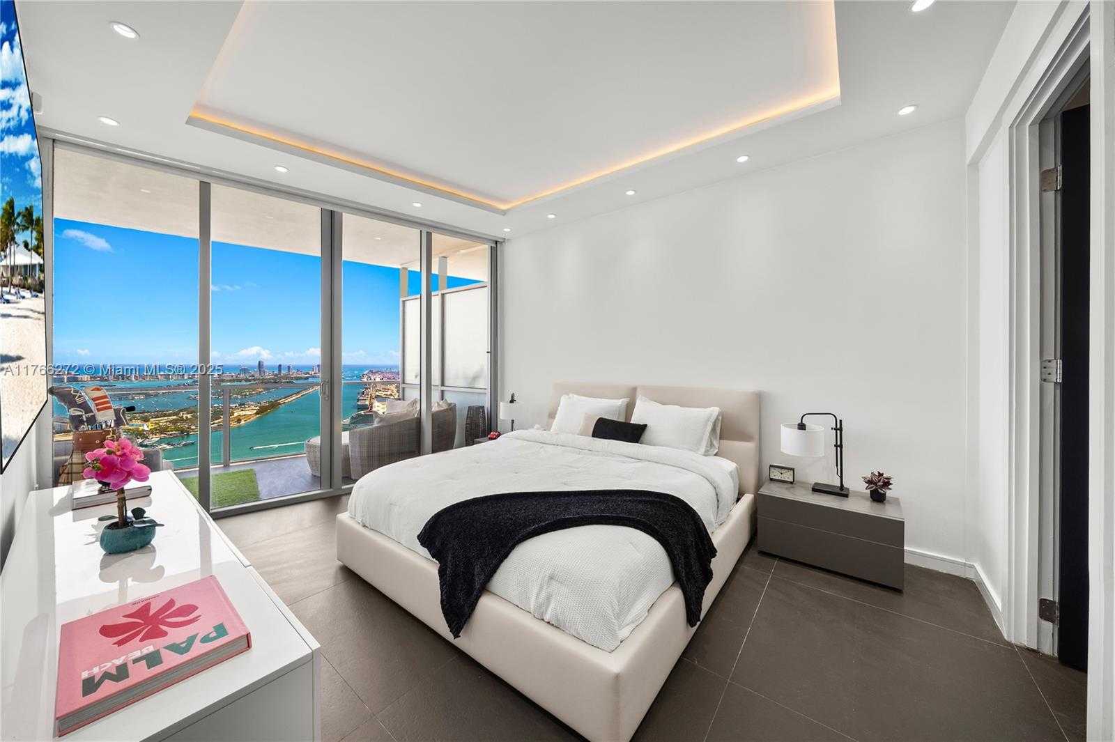 Small Image of 1100 BISCAYNE BLVD #5303, Miami Number 14
