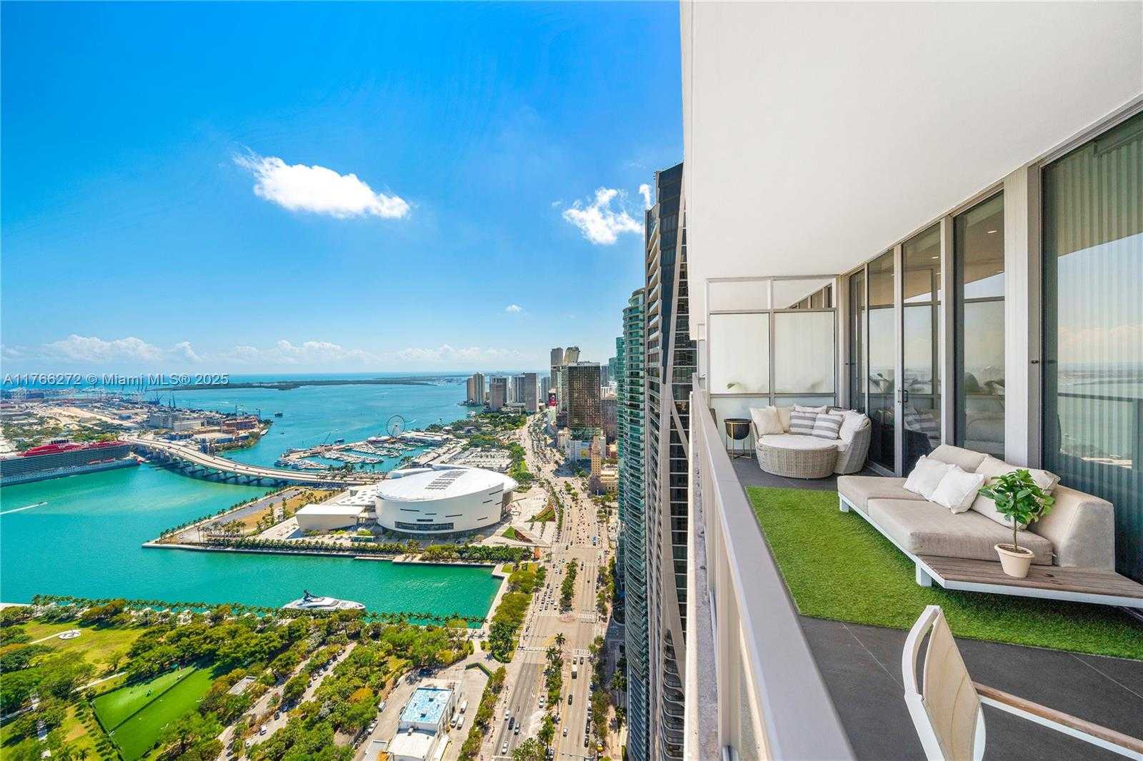 Small Image of 1100 BISCAYNE BLVD #5303, Miami Number 17