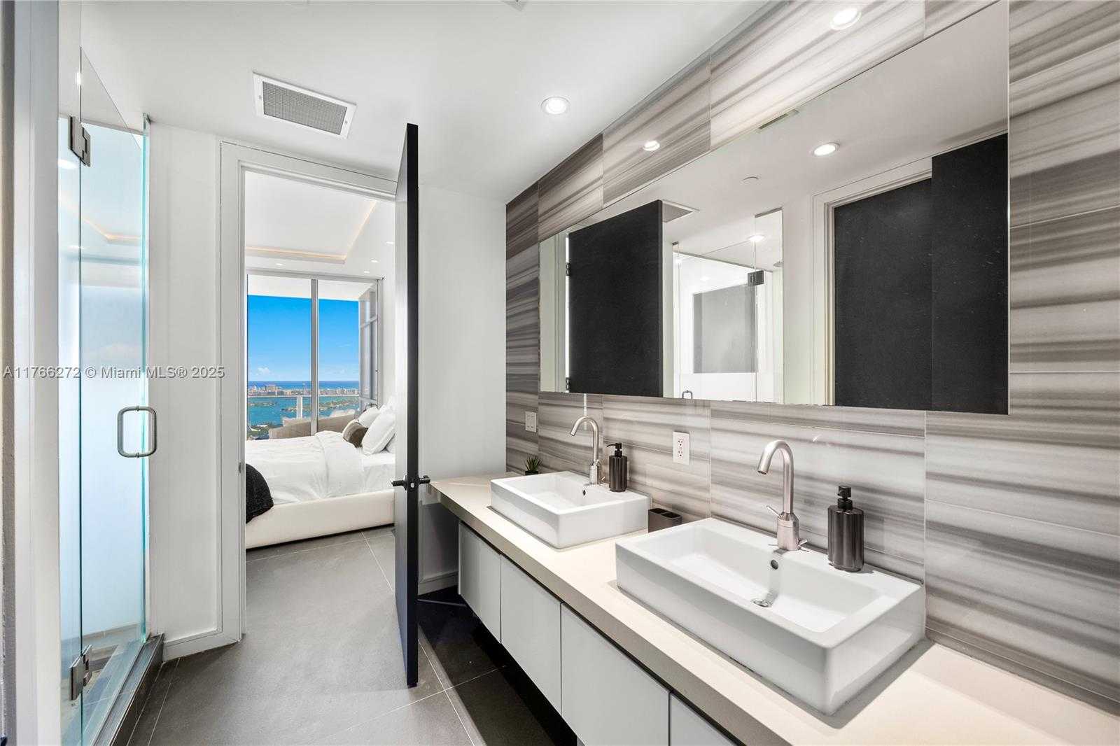 Small Image of 1100 BISCAYNE BLVD #5303, Miami Number 19
