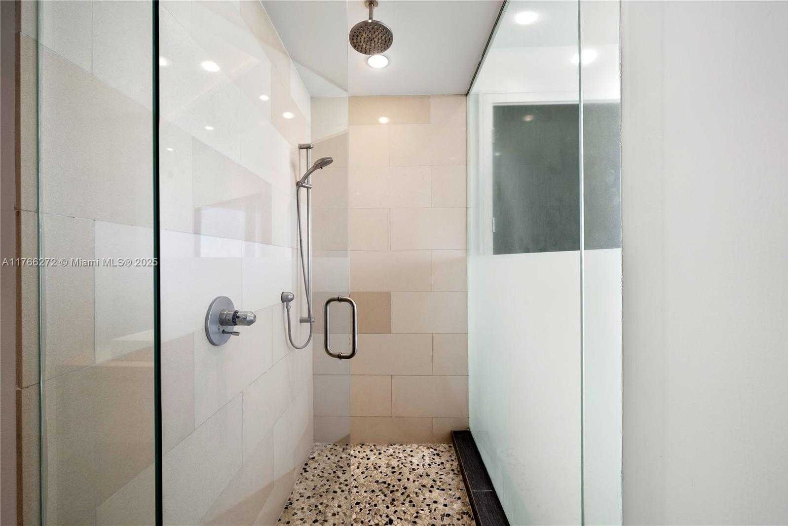 Small Image of 1100 BISCAYNE BLVD #5303, Miami Number 20