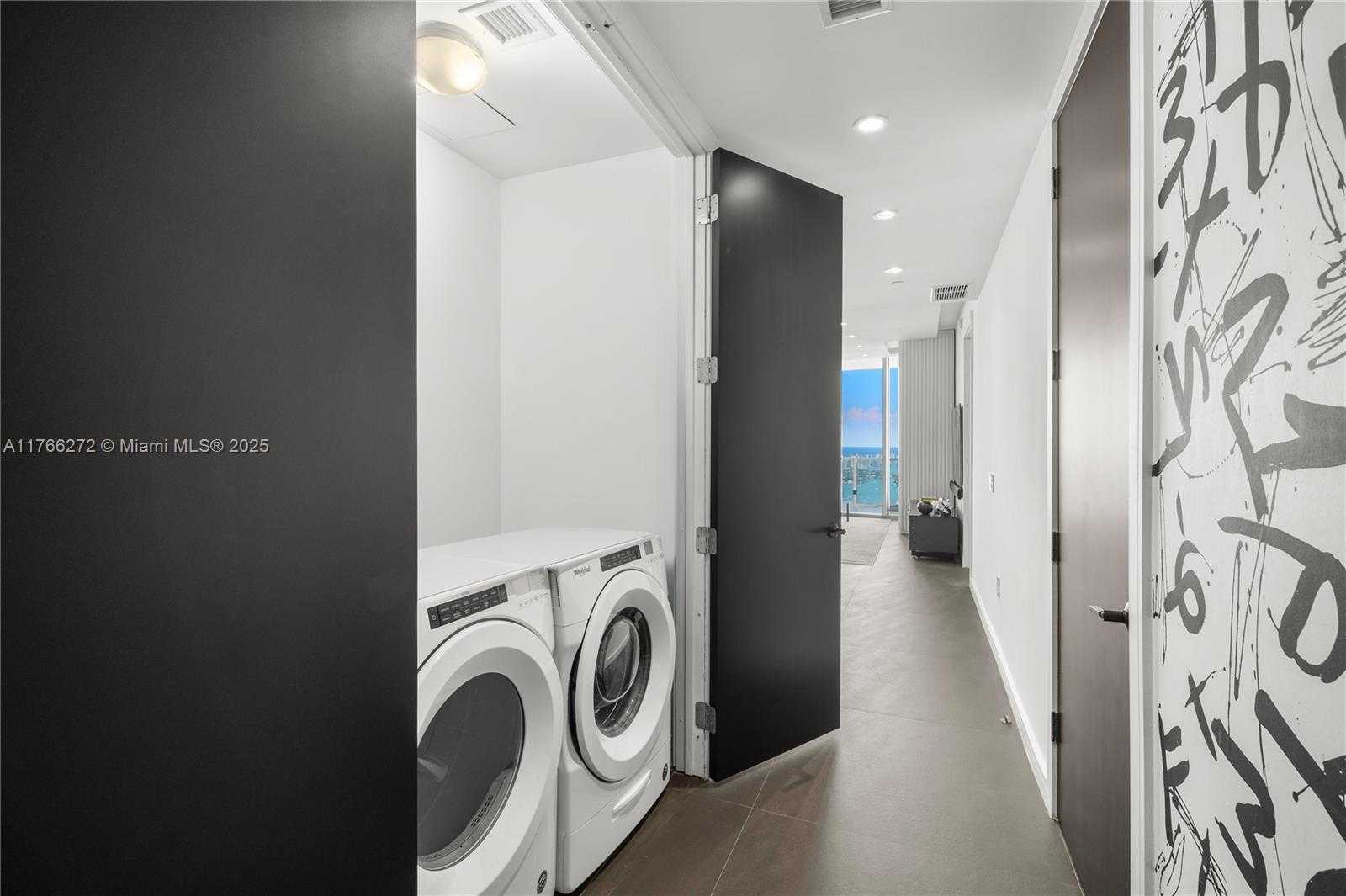 Small Image of 1100 BISCAYNE BLVD #5303, Miami Number 27