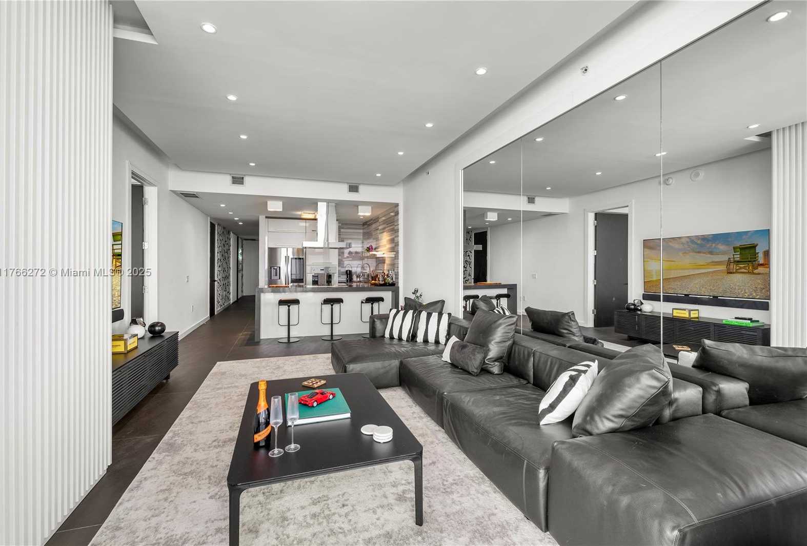 Small Image of 1100 BISCAYNE BLVD #5303, Miami Number 8