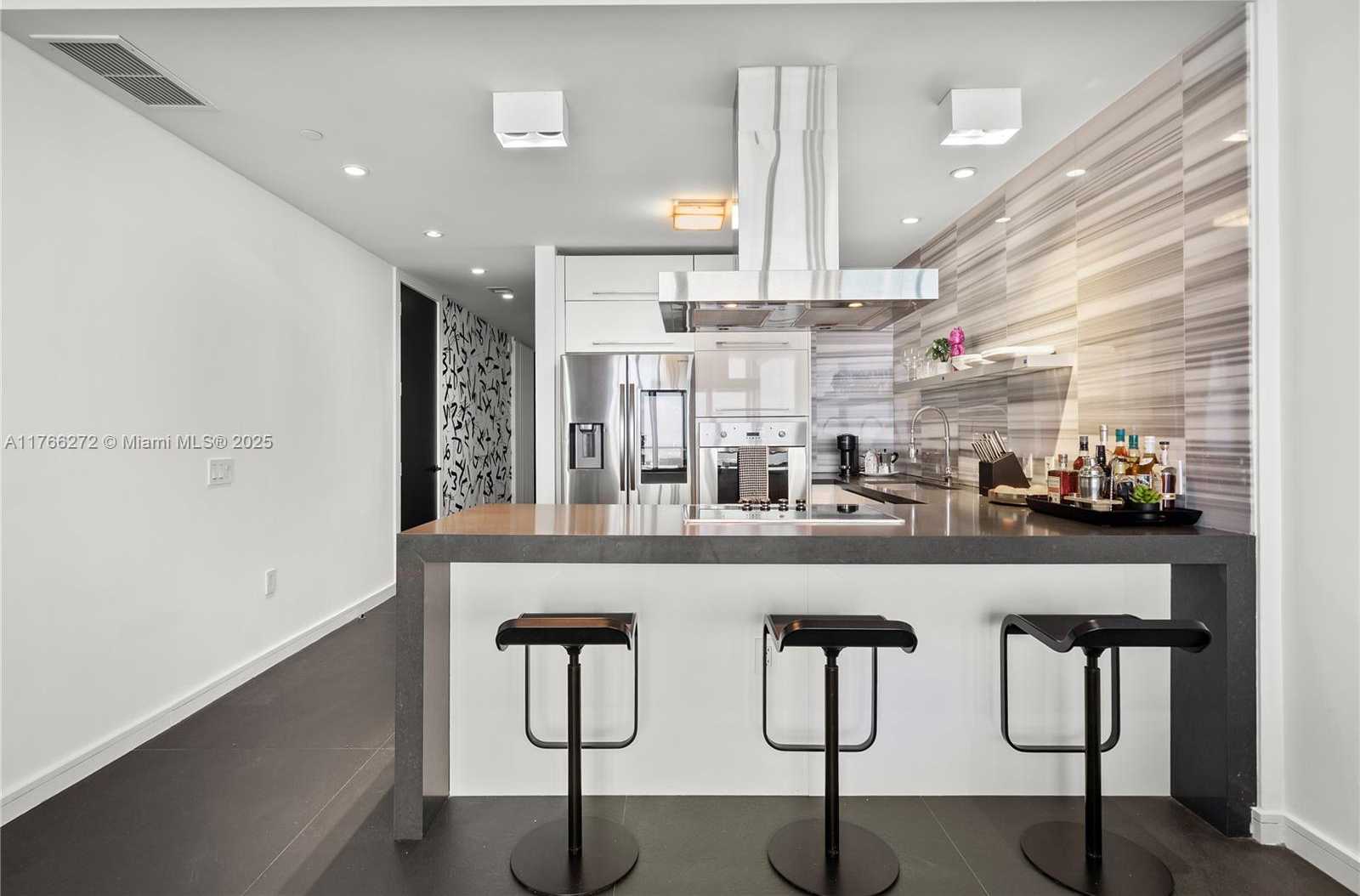 Small Image of 1100 BISCAYNE BLVD #5303, Miami Number 9