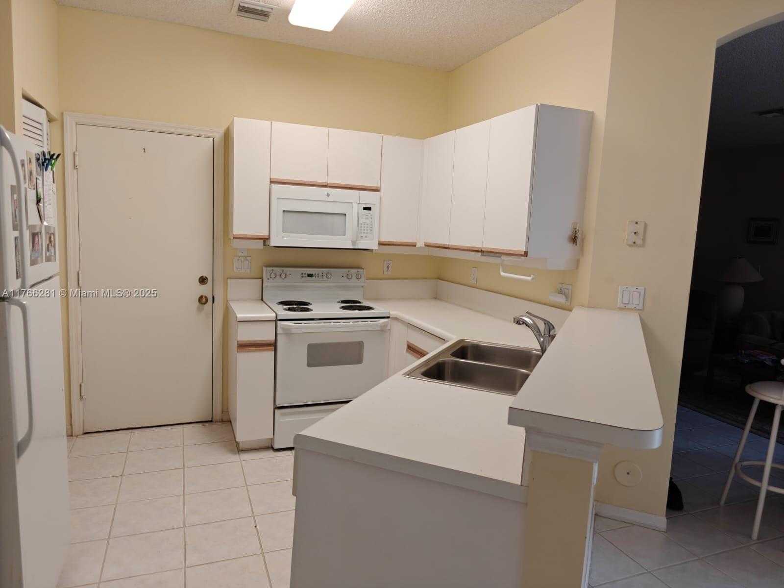 Small Image of 10311 SOUTH WEST 18TH ST #10311, Miramar Number 14