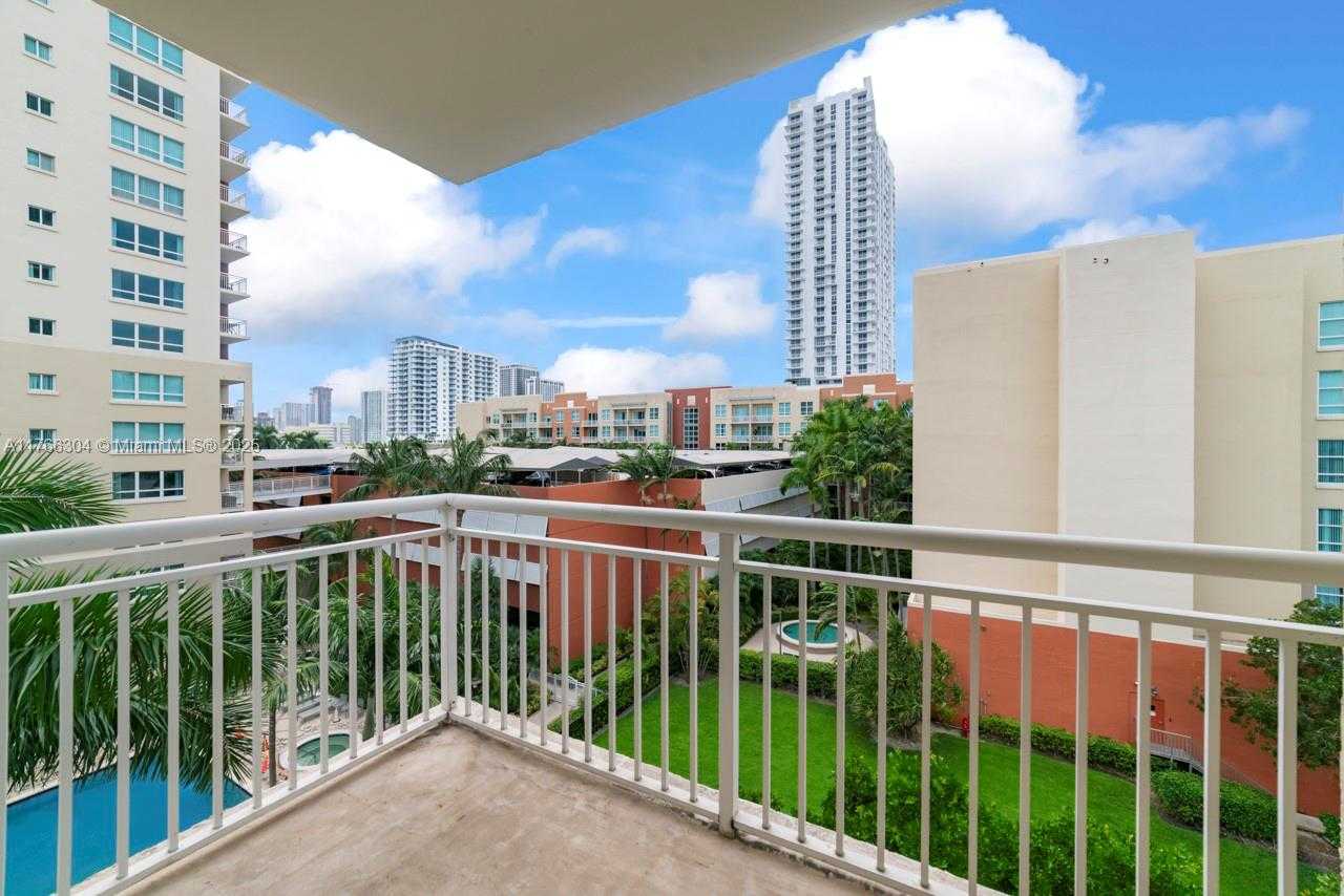 Small Image of 2000 NORTH BAYSHORE DRIVE #527, Miami Number 13