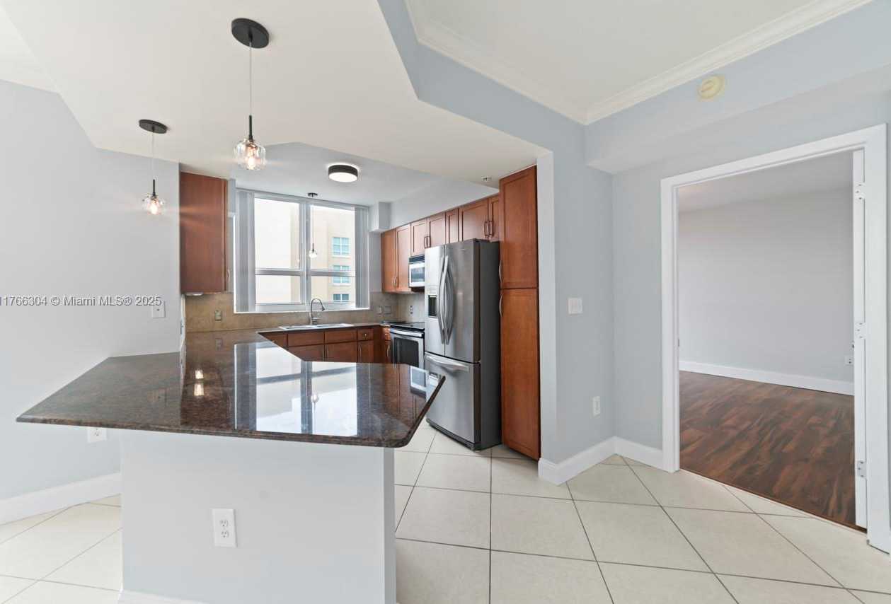 Small Image of 2000 NORTH BAYSHORE DRIVE #527, Miami Number 15