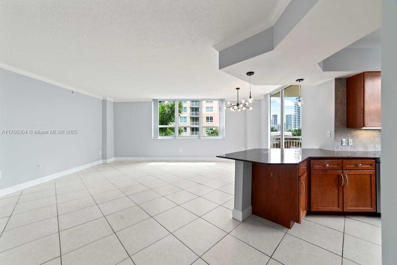 Small Image of 2000 NORTH BAYSHORE DRIVE #527, Miami Number 16
