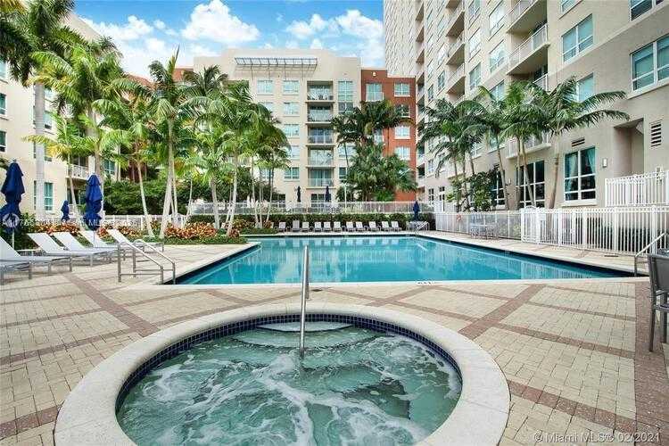 Small Image of 2000 NORTH BAYSHORE DRIVE #527, Miami Number 27