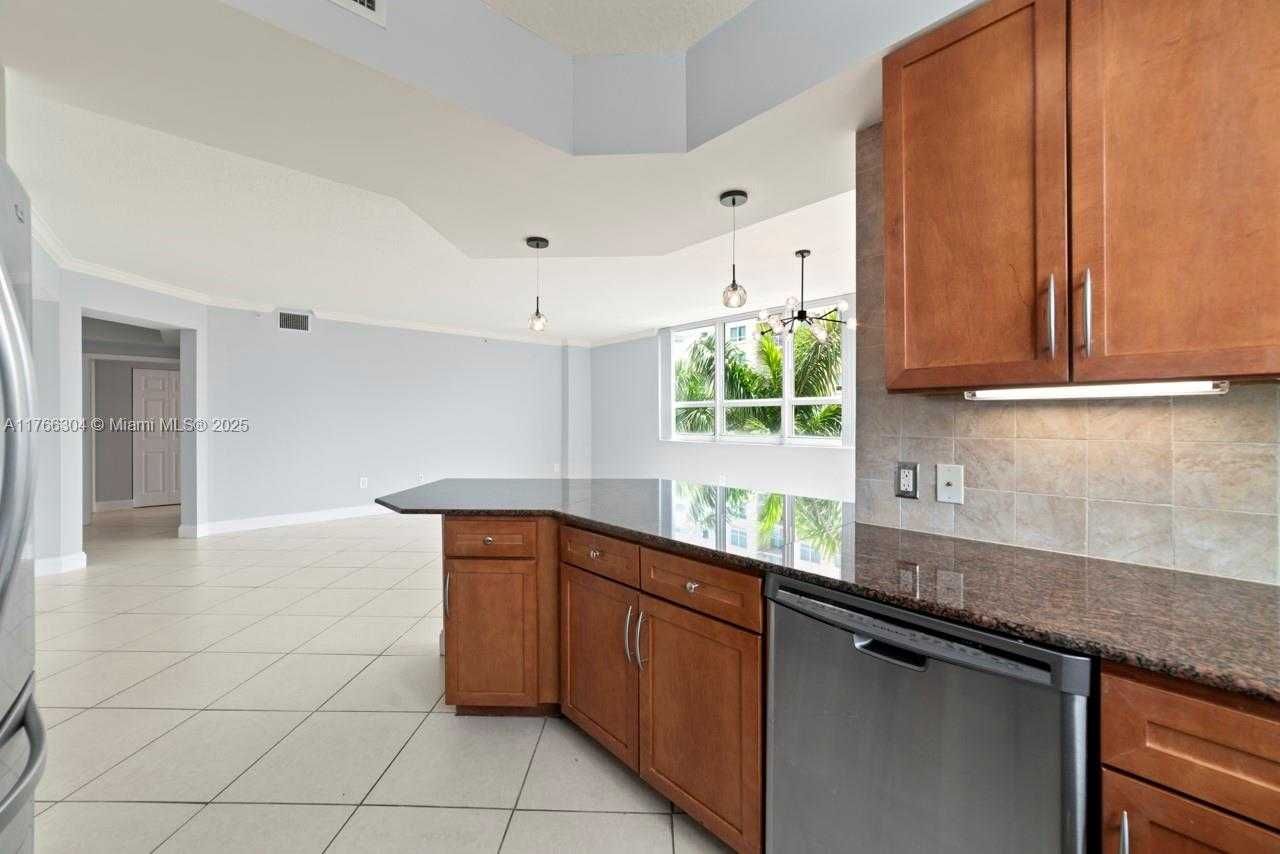 Small Image of 2000 NORTH BAYSHORE DRIVE #527, Miami Number 7