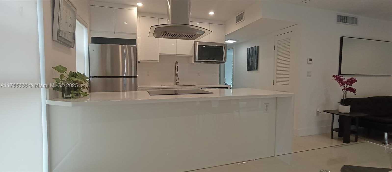 Small Image of 201 178TH DR #234, Sunny Isles Beach Number 5