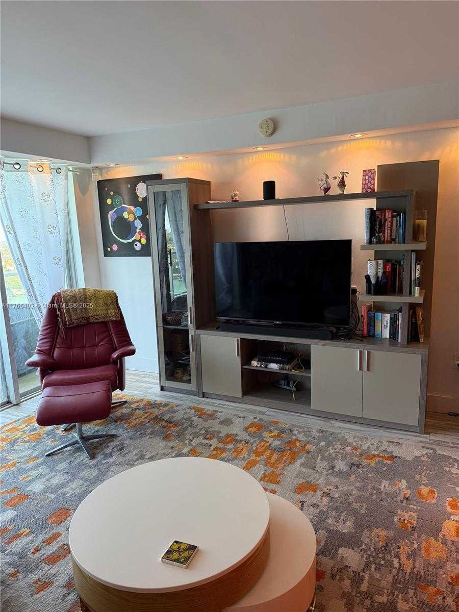 Small Image of 5750 COLLINS AVE #11D, Miami Beach Number 25