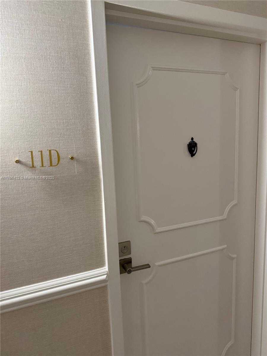 Small Image of 5750 COLLINS AVE #11D, Miami Beach Number 9